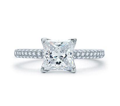 princess-cut diamond engagement ring