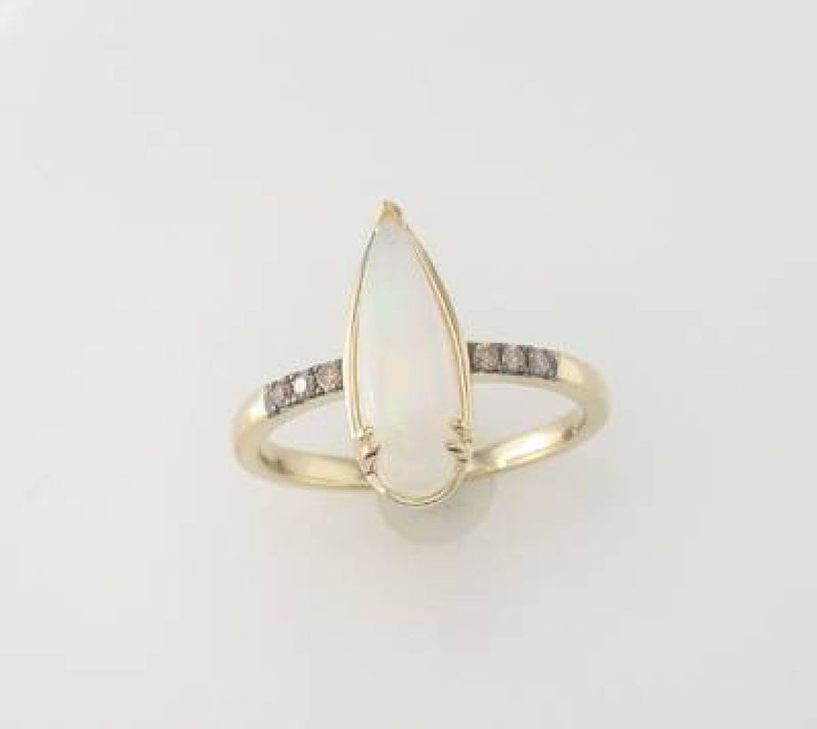 14K YELLOW GOLD DIAMOND OPAL RING