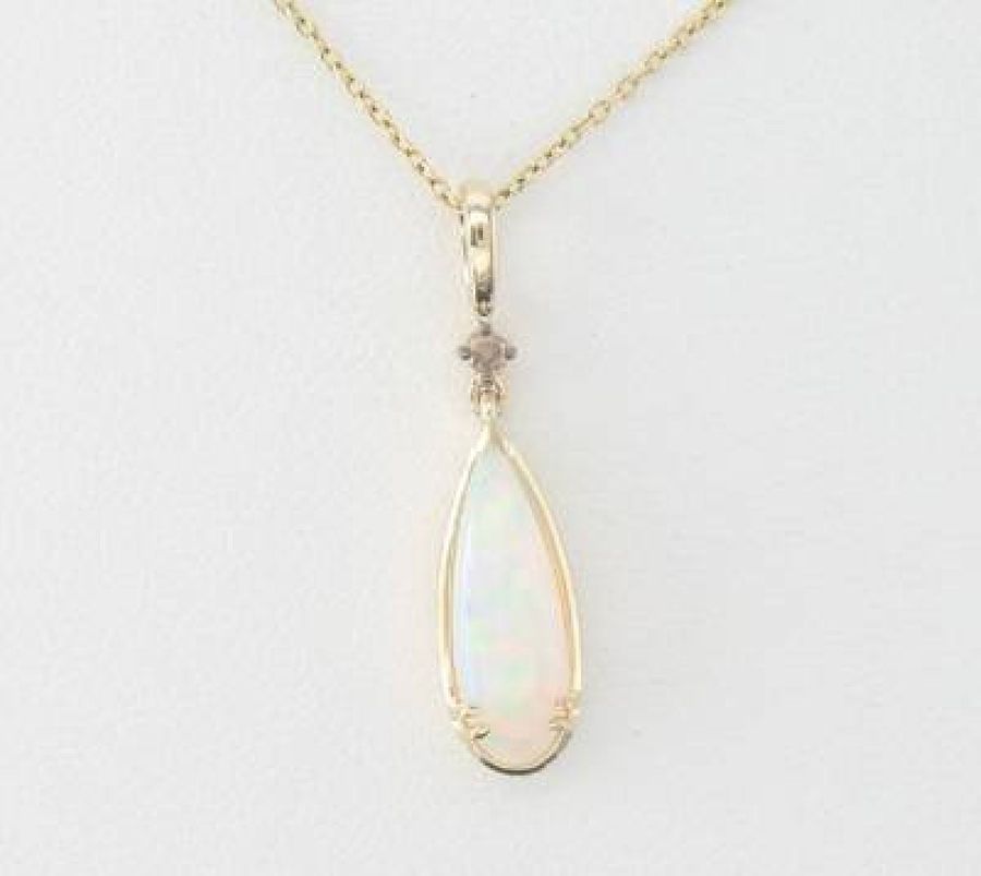 14K YELLOW GOLD DIAMOND OPAL PENDANT