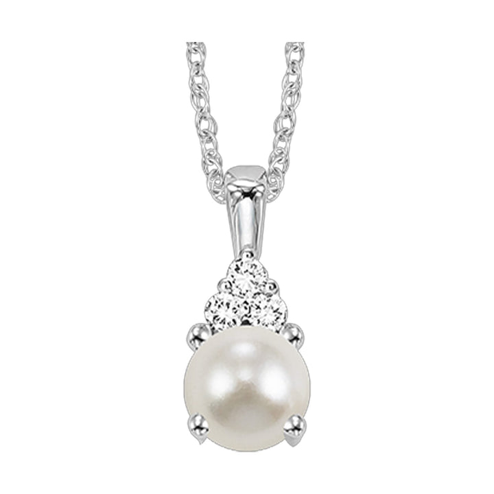 10Kt White Gold Diamond 1/50Ctw & Pearl Pendant