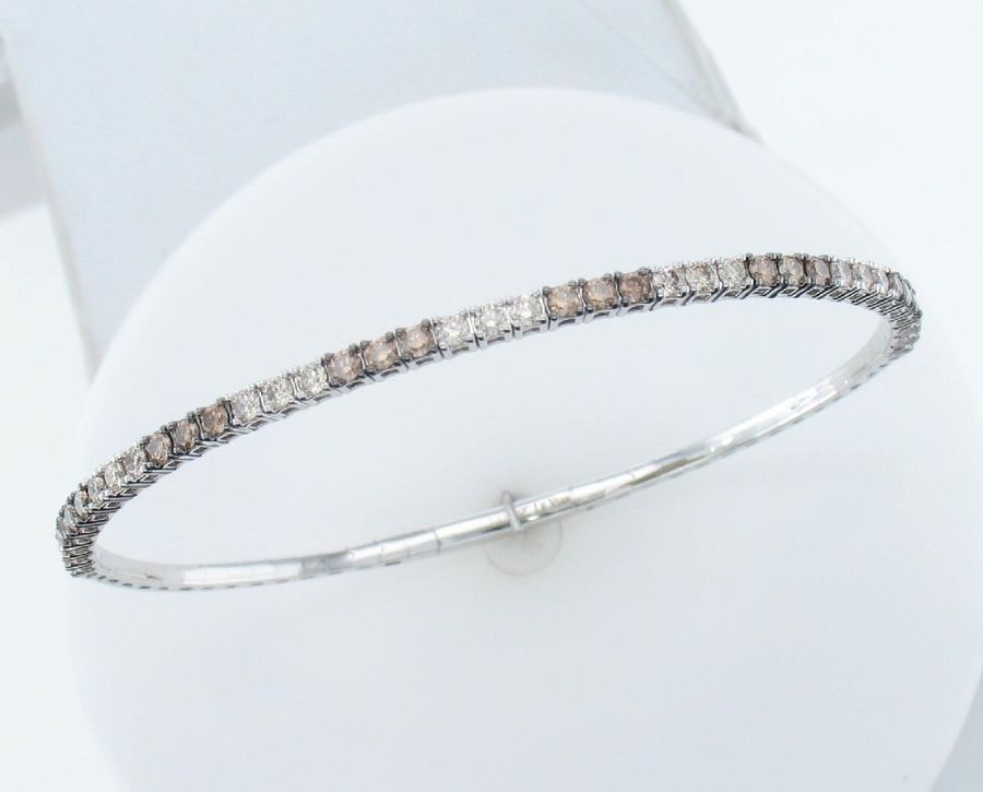 14K WHITE GOLD DIAMOND  BANGLE