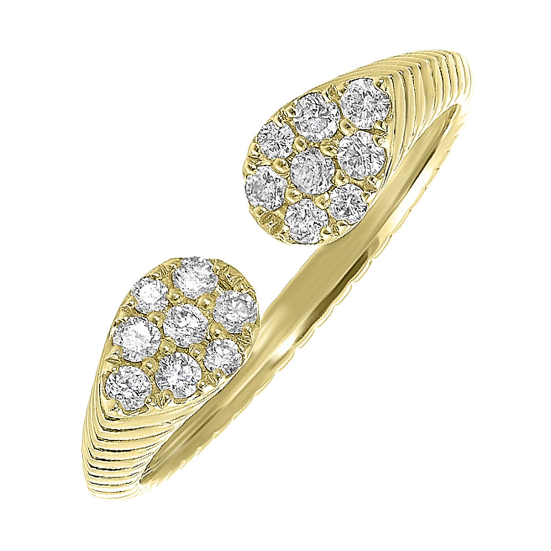This exquisitely textured yellow gold ring is a royal masterpiece. Its band tapers towards two pear-shaped diamond clusters,  converging to create a profile that captures the essence of regal charm.