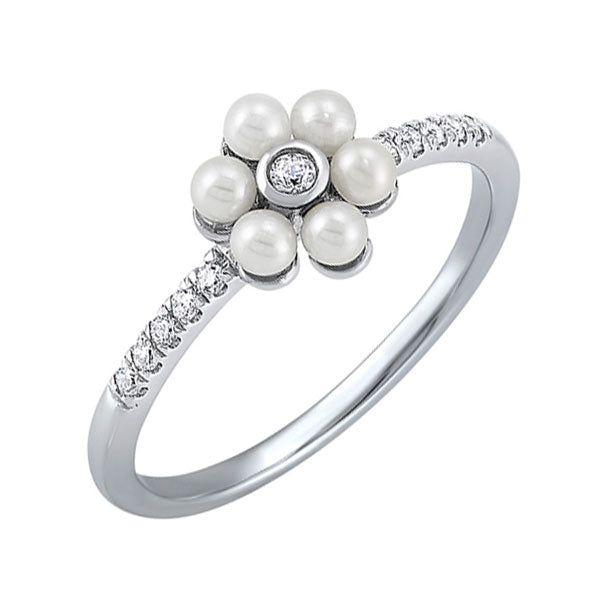 10Kt White Gold Diamond 1/10Ctw & Pearl 5/8Ctw Ring