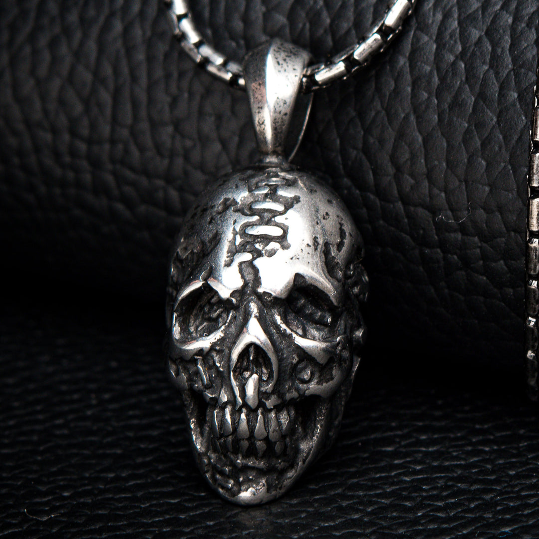 Stainless Steel Antique Silver Skull Head Pendant with Chain