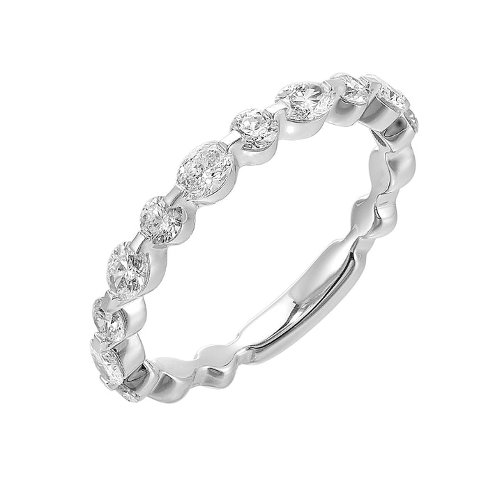 Alternating round and marquise diamonds create an alluring pattern across the top of this chic band.
