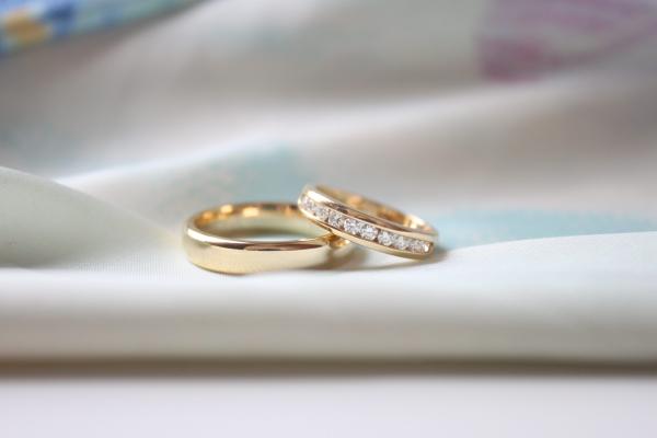 The Complete Guide To Channel Set Wedding Bands